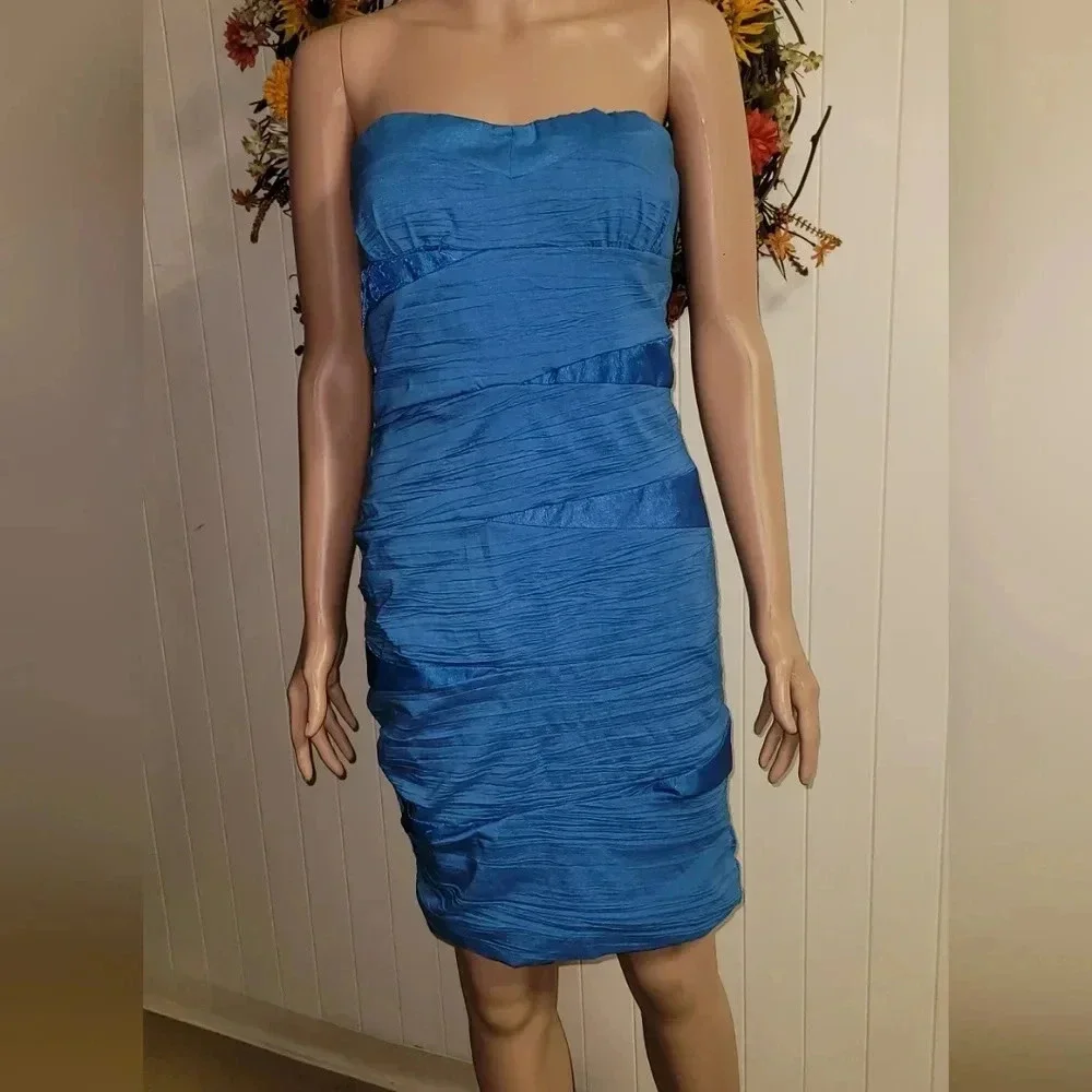 Snap Blue Strapless Cocktail Dress Ruched Bodycon NWOT Size M - Picture 2 of 4